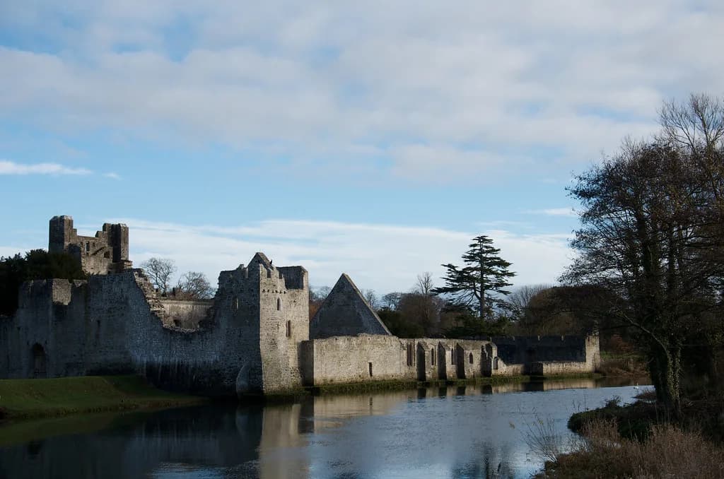 Adare Castle: Visiting the Desmond Castle on the River Maigue