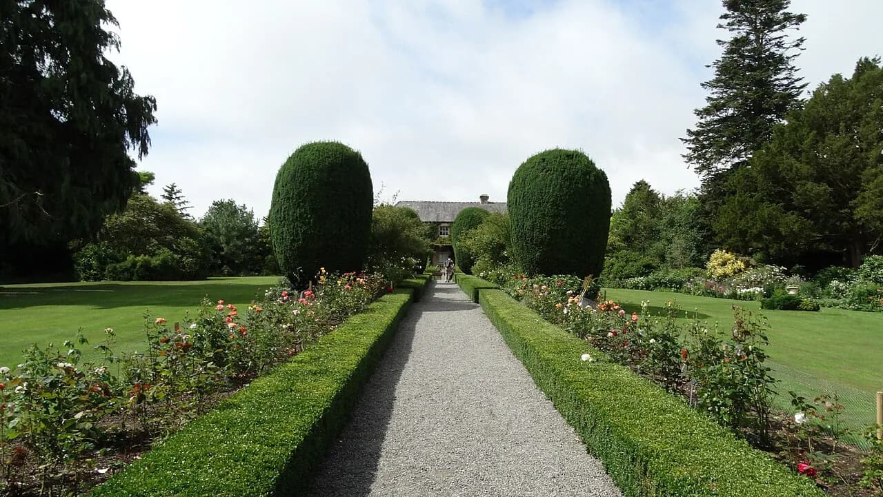Altamont Gardens: A Visitor Guide to the Slaney Garden