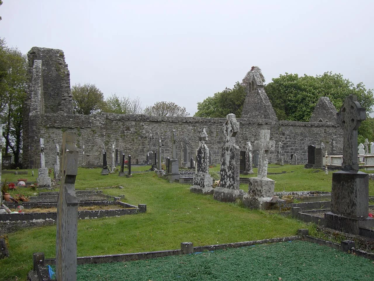 Dysert O'Dea Castle and Monastic Site Visitor Guide