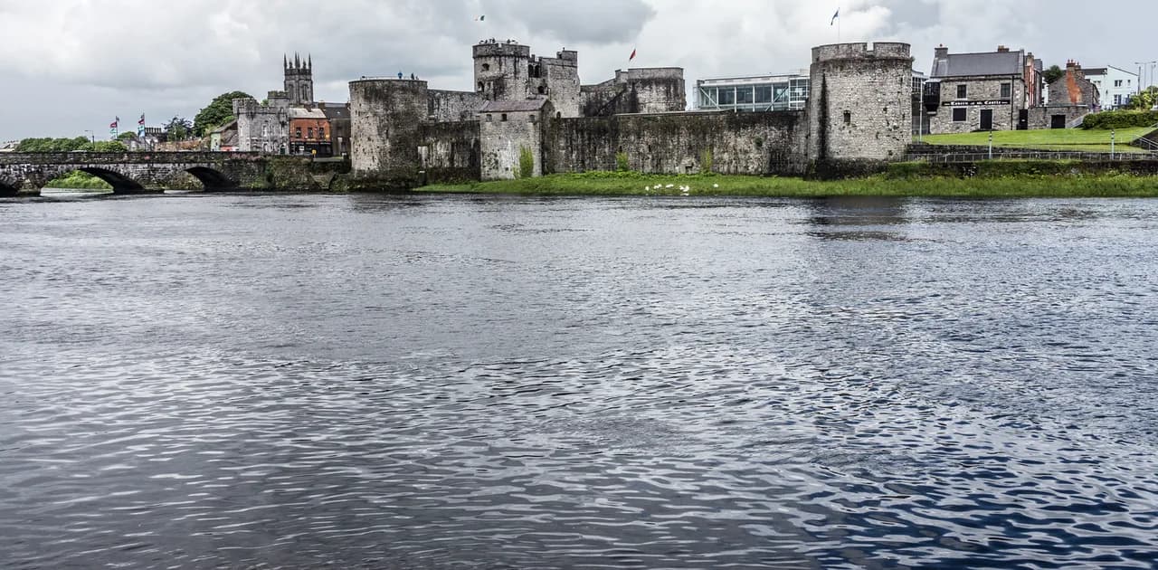 King John's Castle, Limerick: A Visitor Guide to the Riverside Fortress