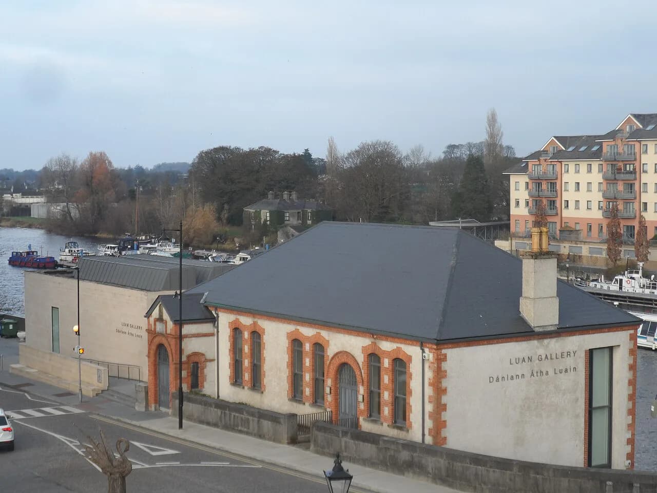 Luan Gallery, Athlone: Visitor Guide and Building History