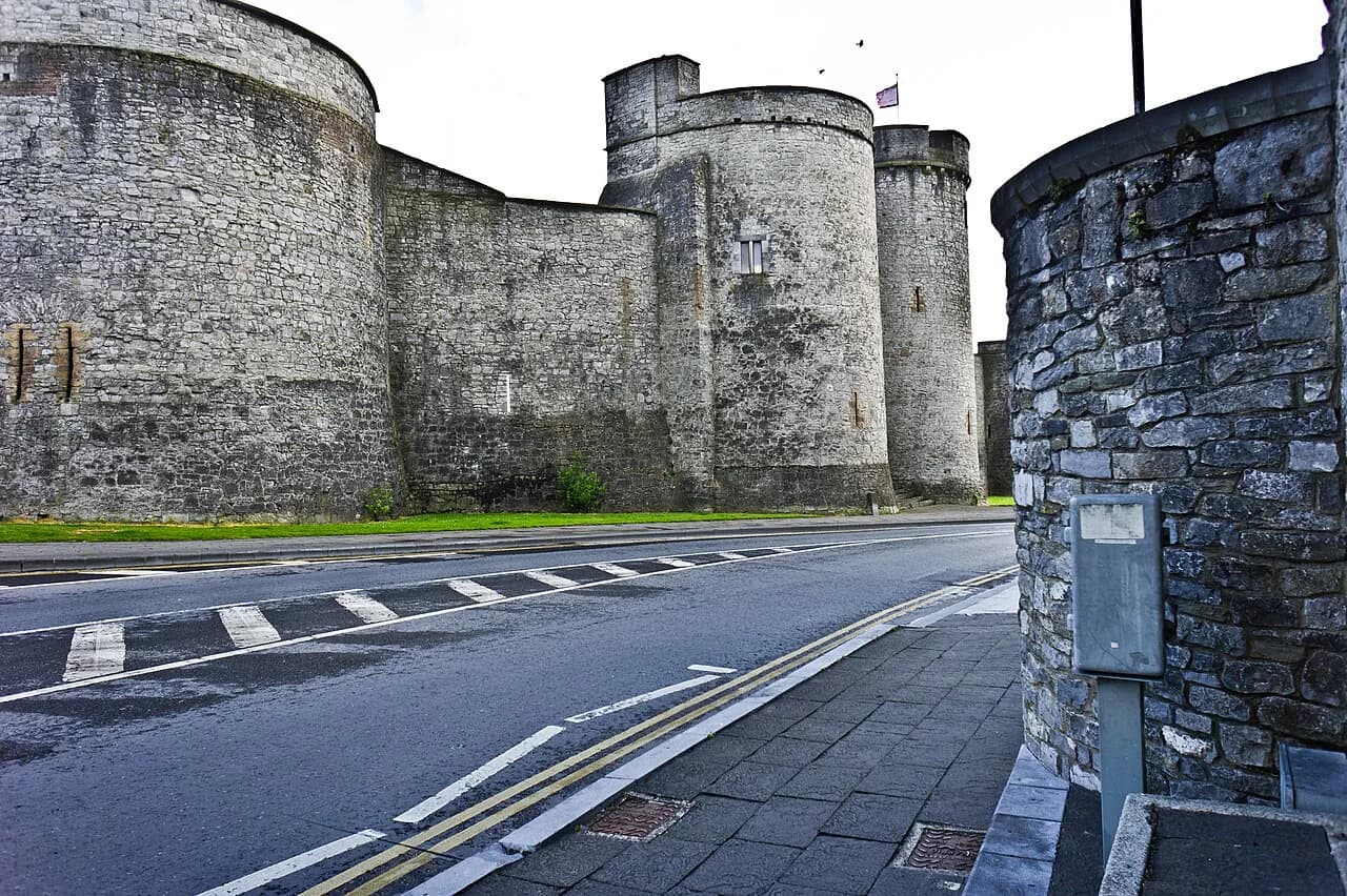 Limerick's Medieval Quarter: A King's Island Walking Guide