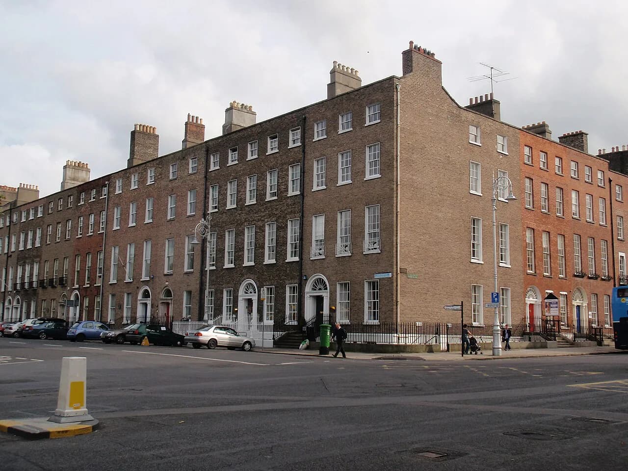 Merrion Square, Dublin: Georgian Square and Park Guide