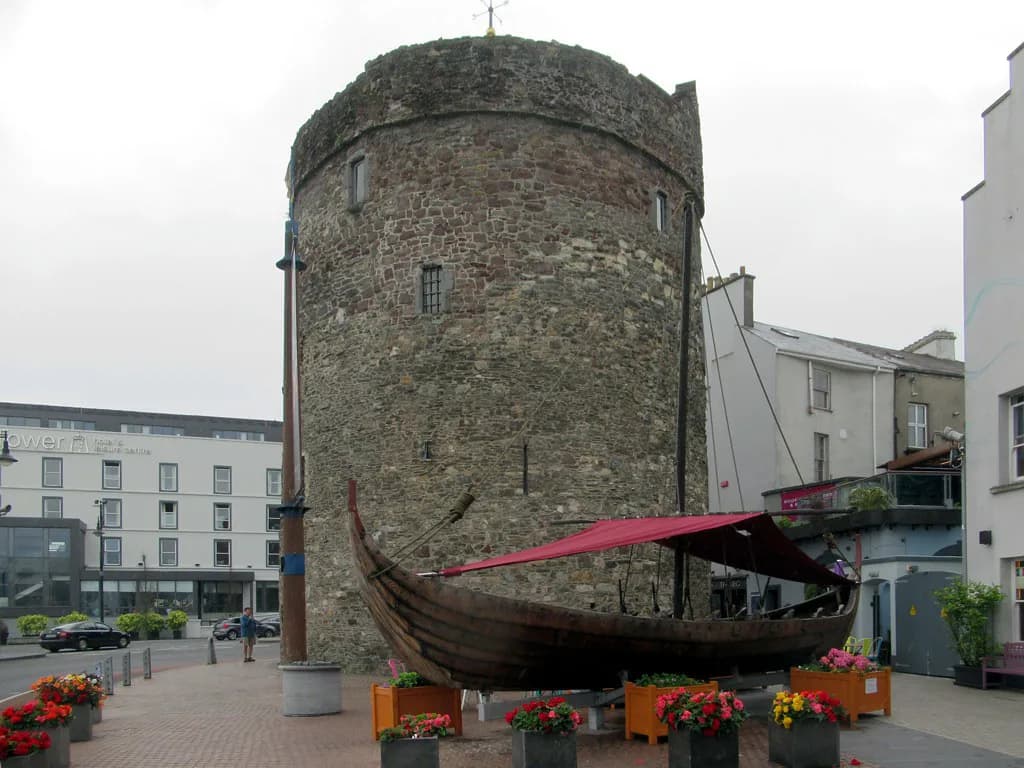 Reginald's Tower, Waterford: Viking Fortress Visitor Guide