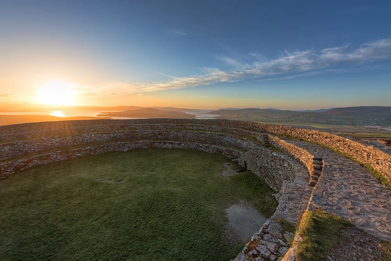 Ringforts in Ireland: Reading Early Medieval Farm Earthworks