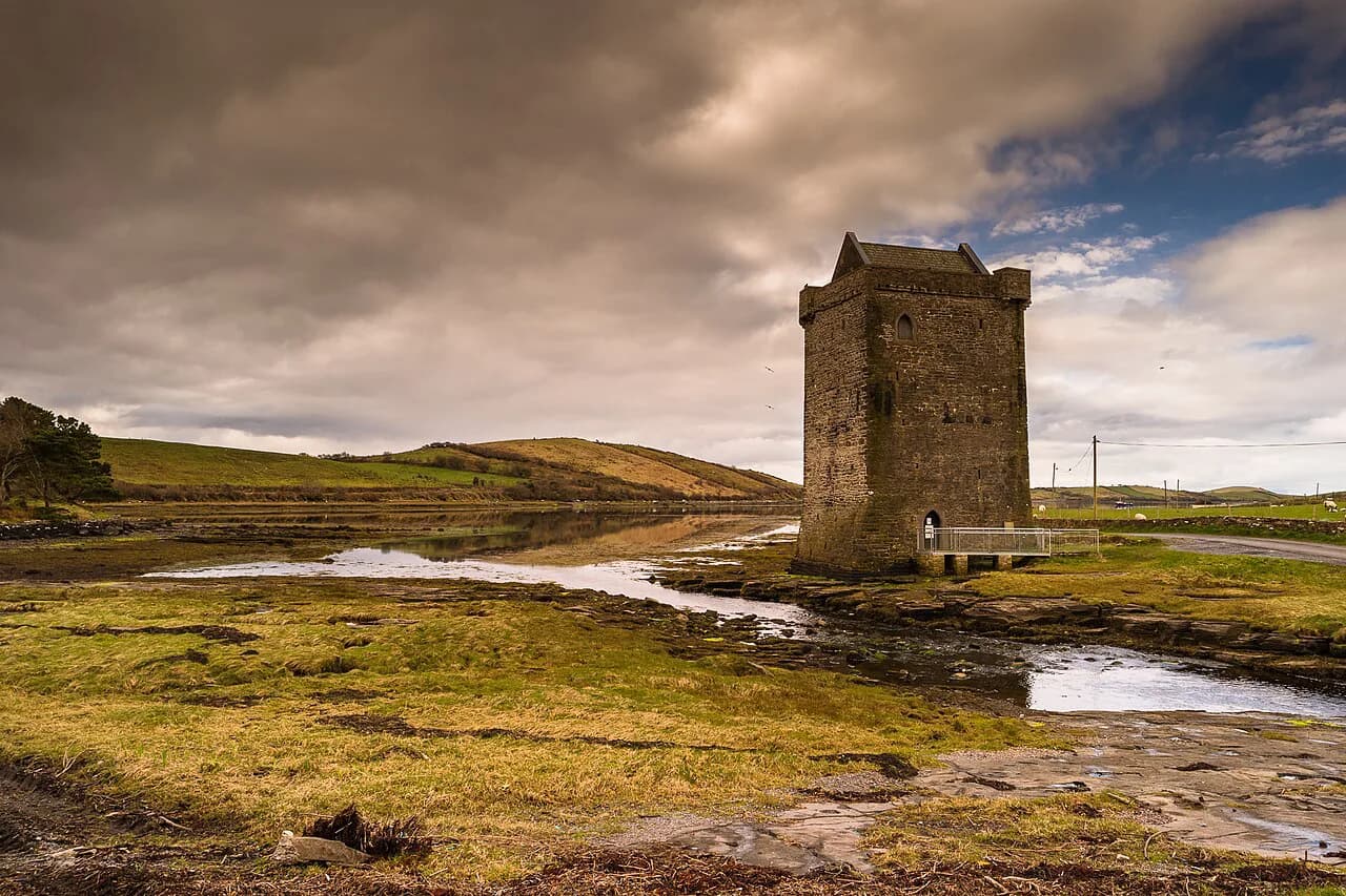 Rockfleet Castle: Grace O'Malley's Tower House in Clew Bay