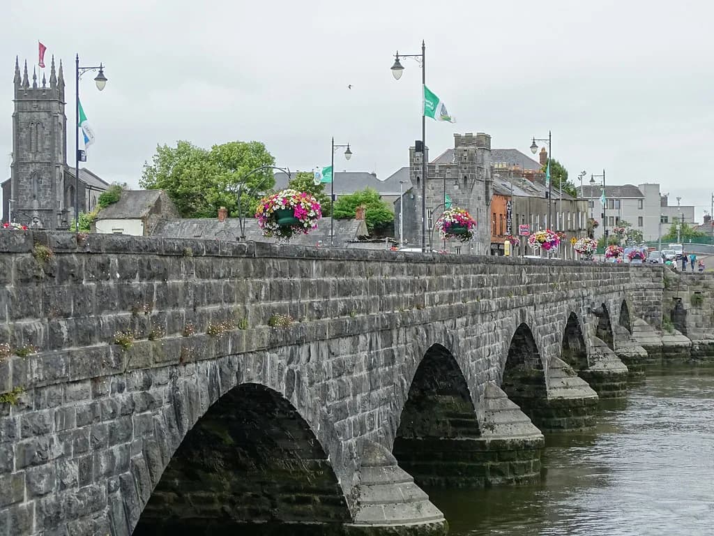 Thomond Bridge, Limerick: History and What to See Nearby