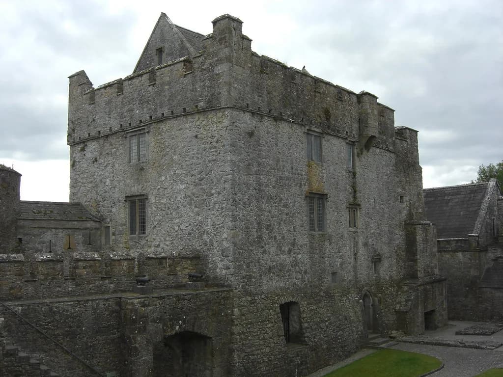 Cahir Castle: Defences, Butler History and Visitor Guide