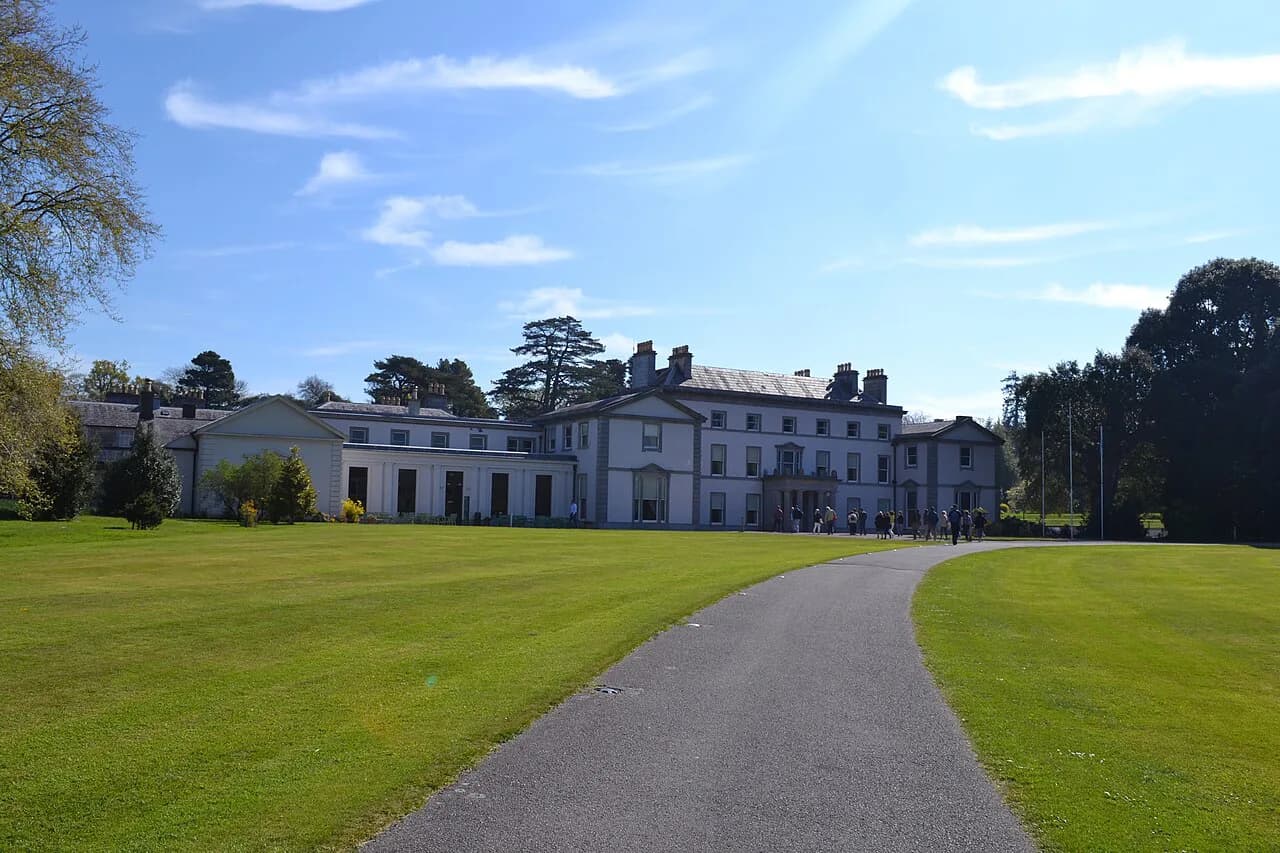 Fota House: Regency Mansion, Art Collection and Gardens Guide