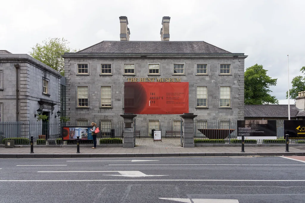 IMAGES FROM THE STREETS OF LIMERICK - THE HUNT MUSEUM. Resized and converted to WebP.