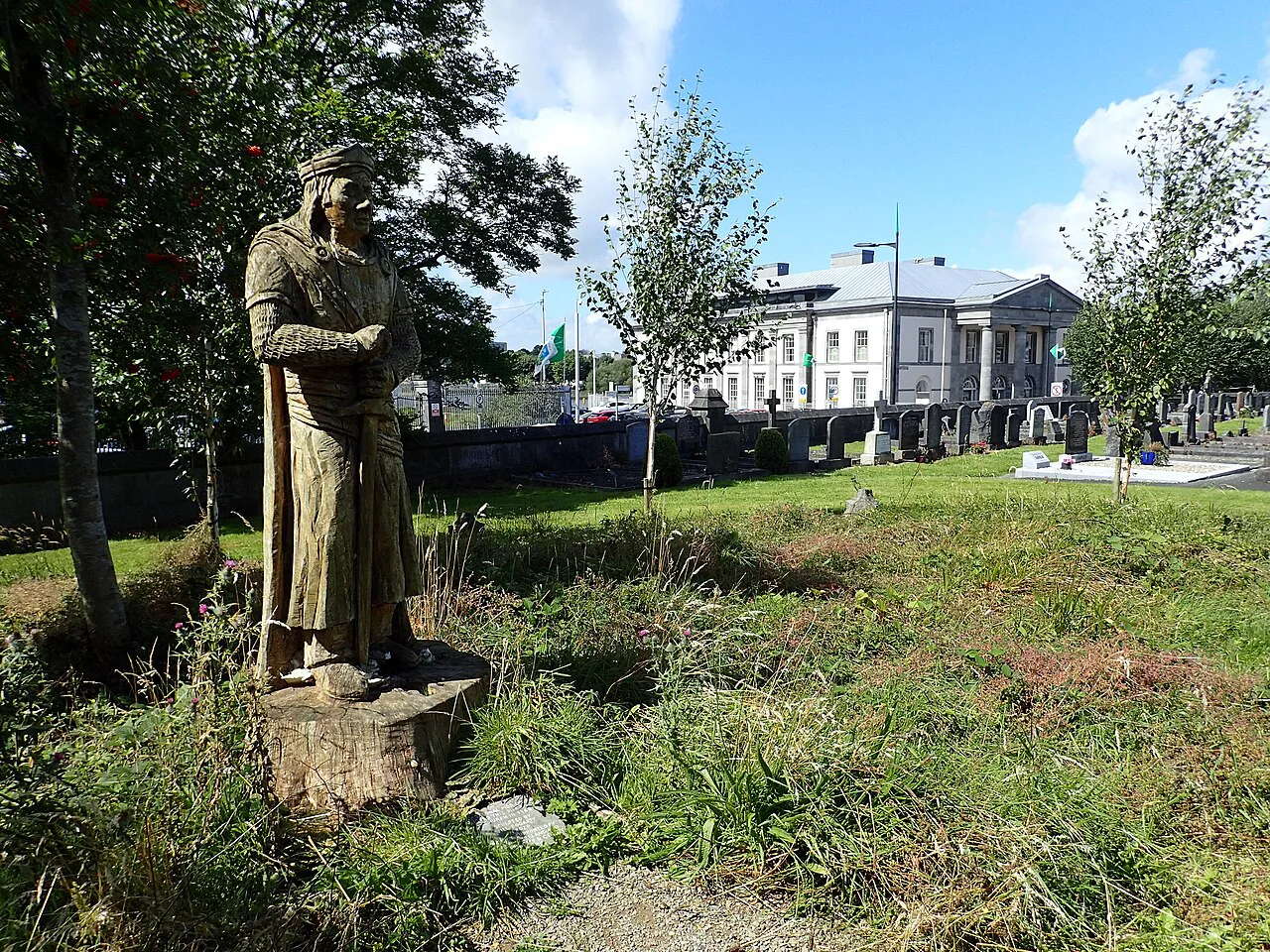 Statue of King Domnall in the grounds of St Mary's Cathedral, Limerick.