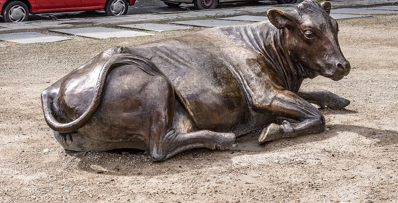 Bronze cow sculpture in Wolfe Tone Park, Dublin.